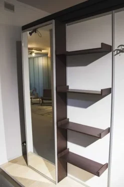 Gamma Composizione verticale da ingresso con specchio e appendiabiti- Pareti Attrezzate