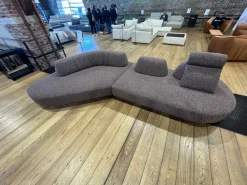 Felis Con penisola modello Gravity di a prezzi convenienti- Divani