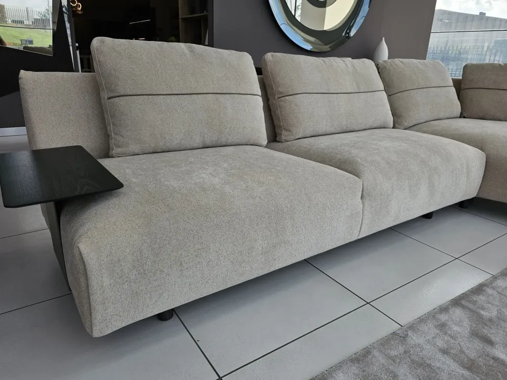 Online Con penisola tessuto modello Atlantis di Divani