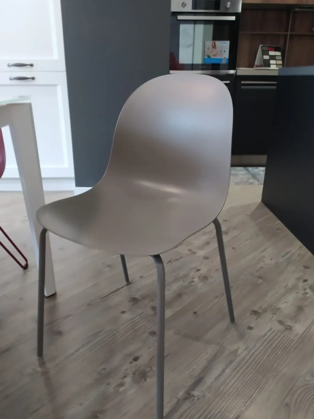 Connubia : Tavolo Pentagon in offerta outlet. Design unico ed elegante.- Tavoli