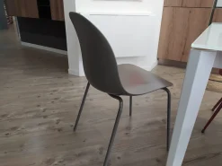 Connubia : Tavolo Pentagon in offerta outlet. Design unico ed elegante.- Tavoli