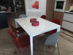 Connubia : Tavolo Pentagon in offerta outlet. Design unico ed elegante.- Tavoli