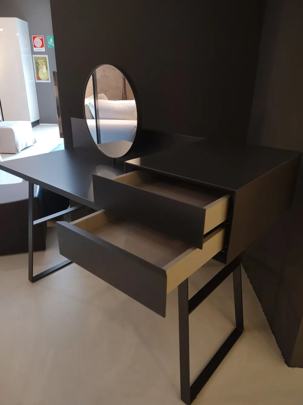 Consolle modello Segreto a marchio SCONTATA^Sangiacomo New