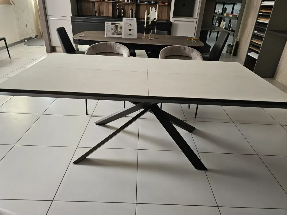 Contatta il venditore per scoprire il prezzo del tavolo Tavolo ceramica luce^Ozzio Best