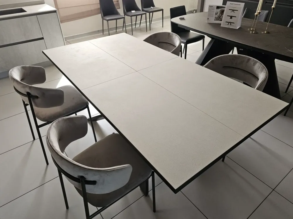 Contatta il venditore per scoprire il prezzo del tavolo Tavolo ceramica luce^Ozzio Best