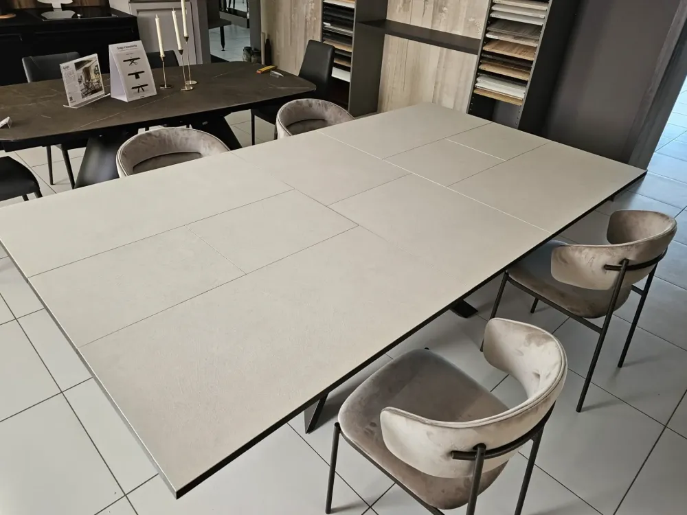 Contatta il venditore per scoprire il prezzo del tavolo Tavolo ceramica luce^Ozzio Best