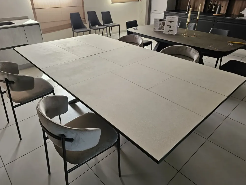 Contatta il venditore per scoprire il prezzo del tavolo Tavolo ceramica luce^Ozzio Best