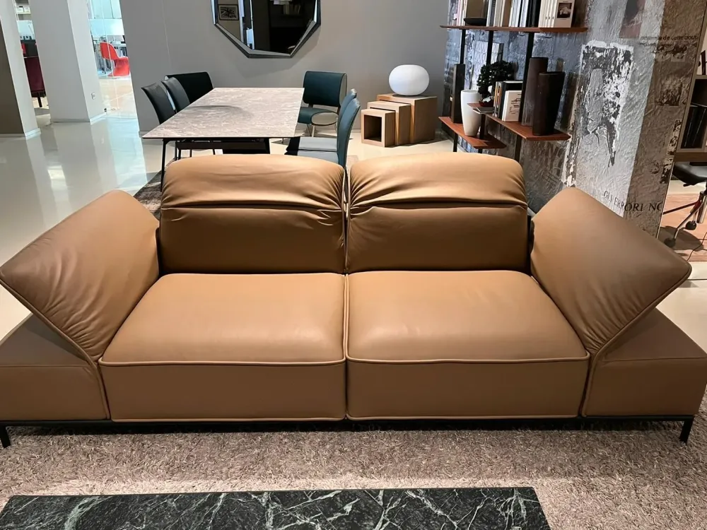 Outlet Contatta il venditore per scoprire il prezzo del Divano Adam : compila il modulo di richiesta informazioni Divani