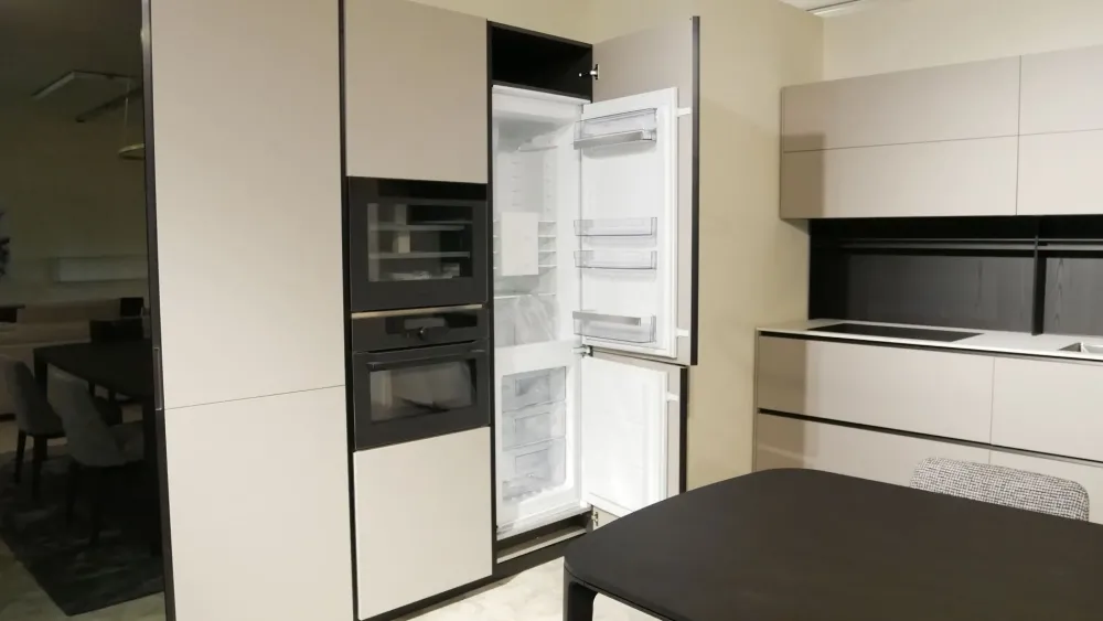 Poliform Cucina a PREZZI OUTLET in laminato opaco -45%- Cucine Lineari|Cucine Design