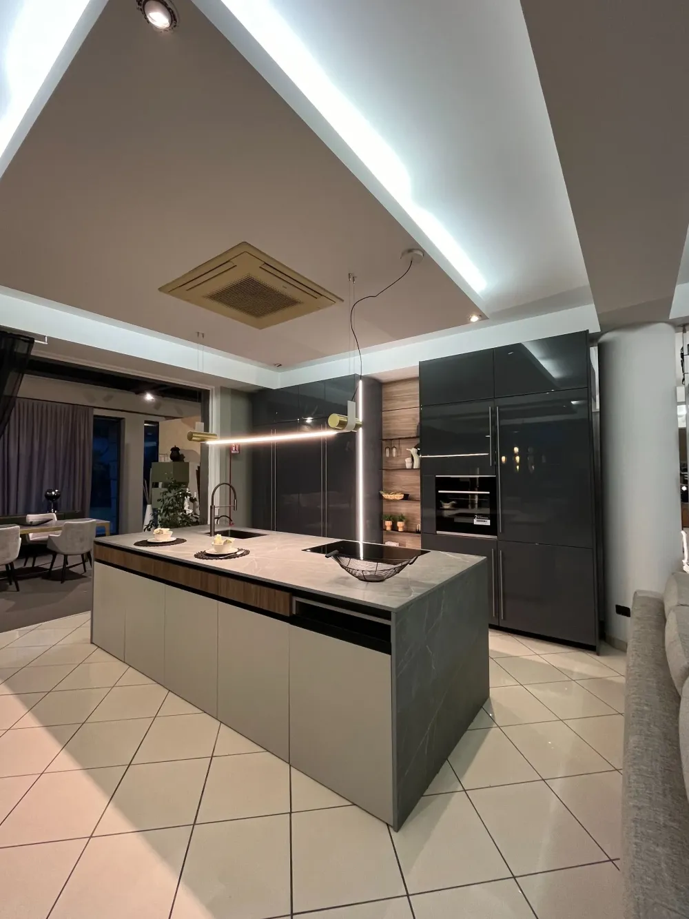 Discount Cucina a PREZZI OUTLET in laccato lucido -49% Cucine Ad Isola|Cucine Moderne