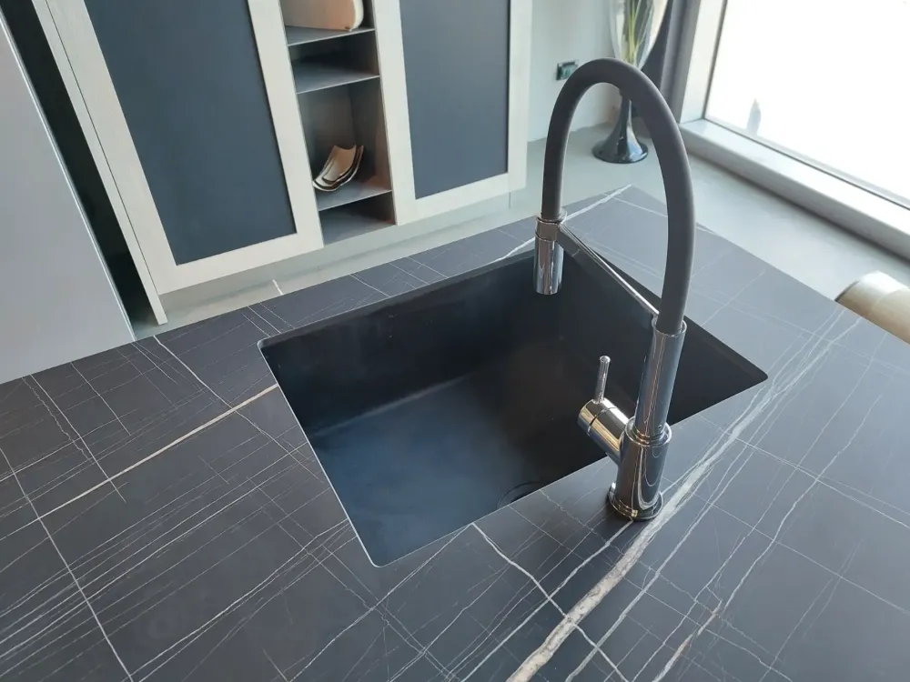 Cucina a prezzo ribassato ad isola industriale City^Stosa New