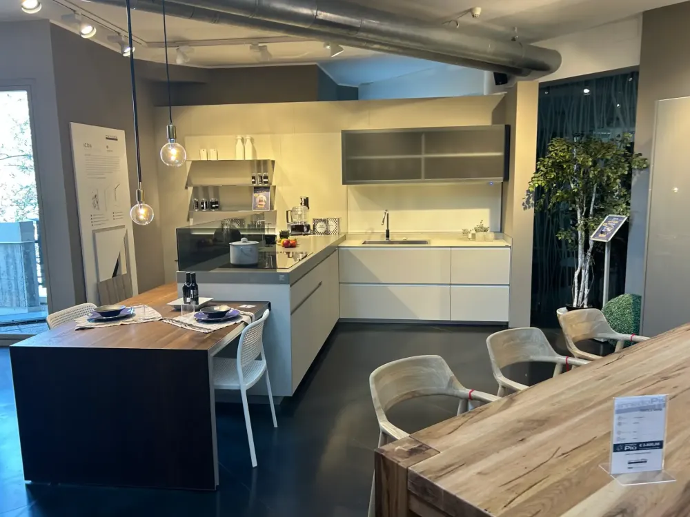 Ernestomeda Cucina a prezzo scontato con penisola design Icon air - Cucine Con Penisola|Cucine Design