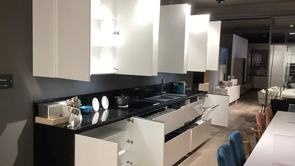 Cucina a prezzo scontato lineare moderna Tag lucida^La casa moderna New