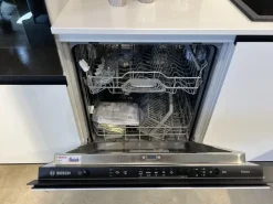 Cucina ad angolo in laccata opaco bianca Infinty a prezzo ribassato^Stosa Hot