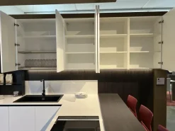 Cucina ad angolo in laccata opaco bianca Infinty a prezzo ribassato^Stosa Hot