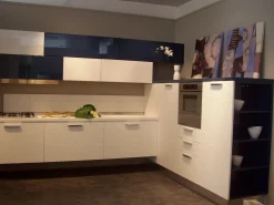 Sale Cucina ad angolo in laccato lucido bianca Plan materic a prezzo ribassato Cucine Ad Angolo|Cucine Moderne