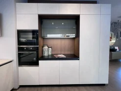 Scavolini Cucina ad angolo in laminato materico altri colori Liberamente a prezzo ribassato- Cucine Ad Angolo|Cucine Moderne