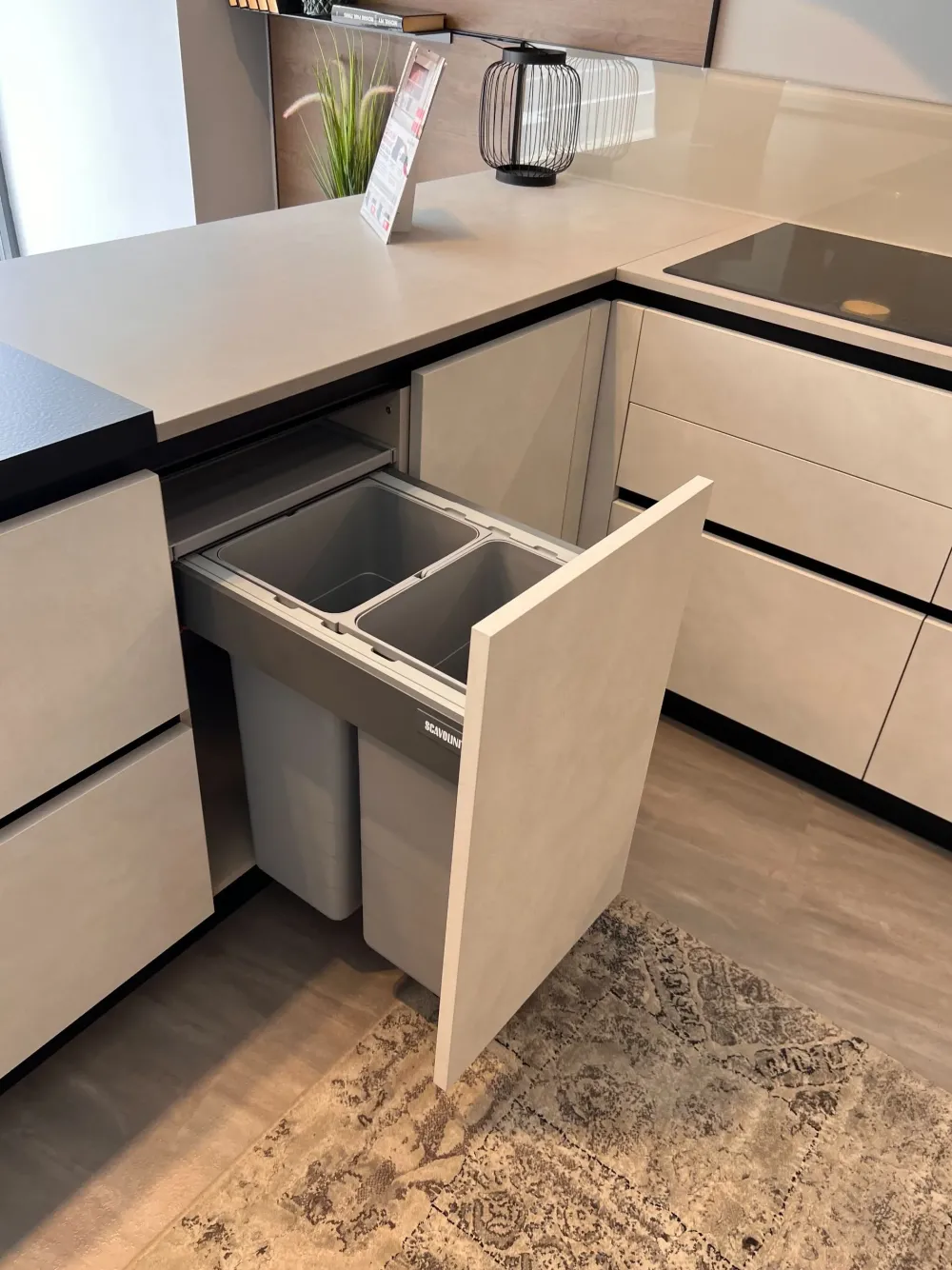 Scavolini Cucina ad angolo in laminato materico altri colori Liberamente a prezzo ribassato- Cucine Ad Angolo|Cucine Moderne