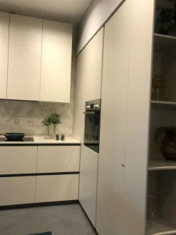 Cucina ad angolo in laminato materico a prezzo ribassato 34%^Scavolini Clearance
