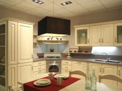 Cucina ad angolo in legno magnolia Madeleine a prezzo ribassato^Scavolini Discount