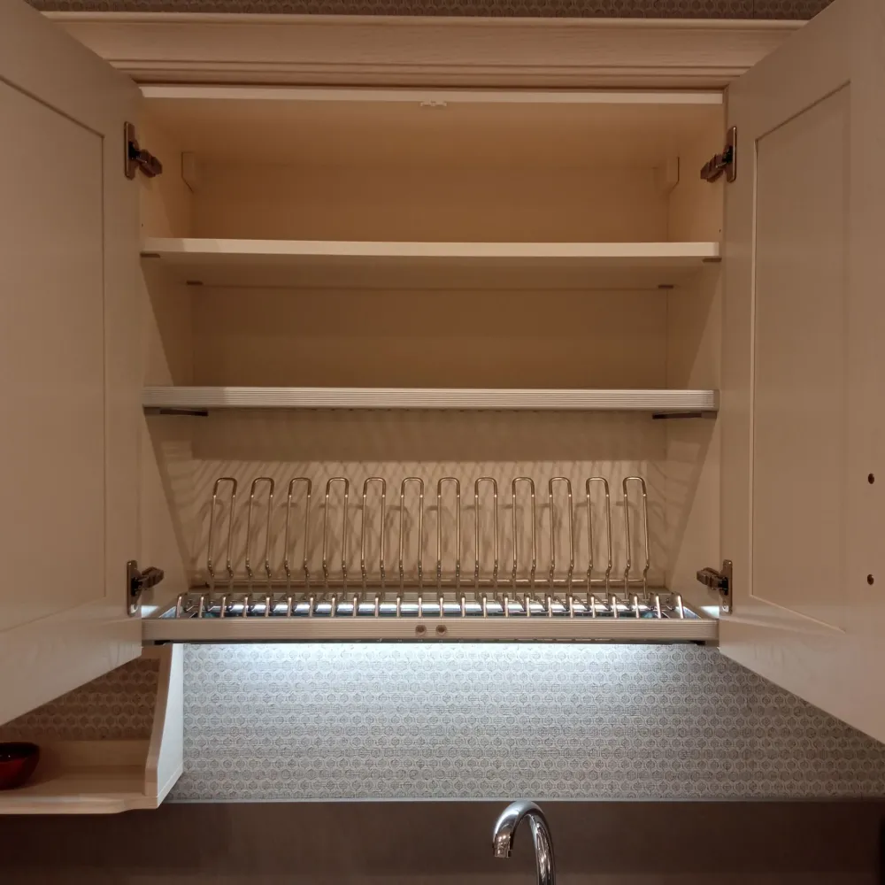 Cucina ad angolo in legno magnolia Madeleine a prezzo ribassato^Scavolini Discount