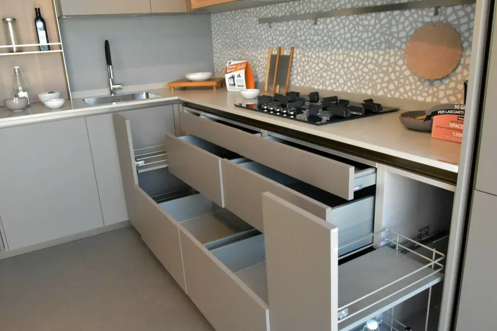 Hot CUCINA ad angolo Metropolis SCONTATA 50% Cucine Ad Angolo|Cucine Moderne