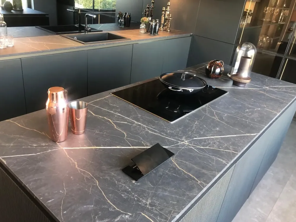 Scavolini Cucina ad isola in laccato opaco a prezzo scontato 30%- Cucine Ad Isola|Cucine Moderne