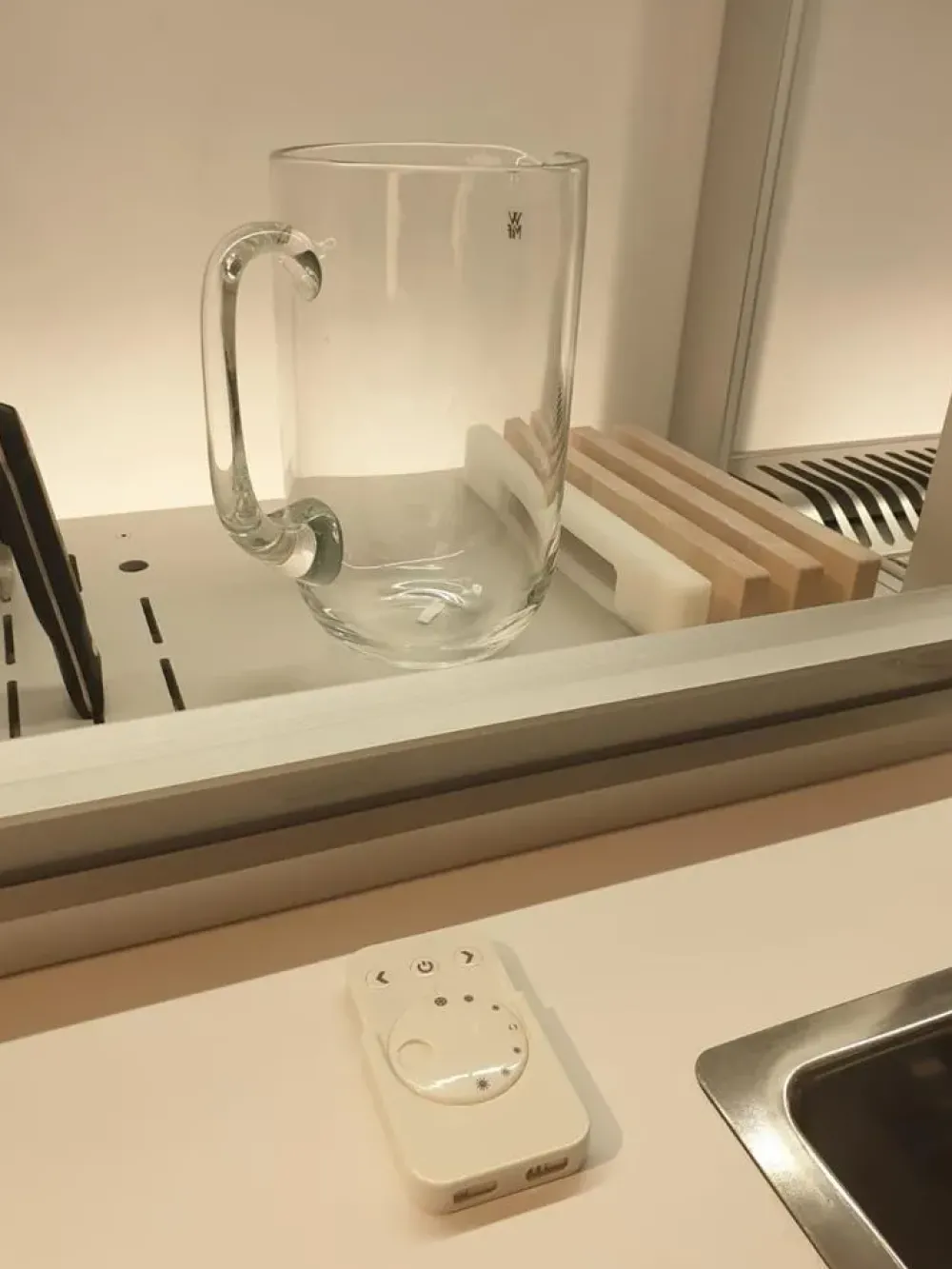 Cucina ad isola in laminato opaco bianca Artematica a prezzo ribassato^Valcucine Best