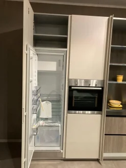 Ernestomeda Cucina ad isola in resina cementizia bianca Obliqua  a prezzo scontato- Cucine Ad Isola|Cucine Design