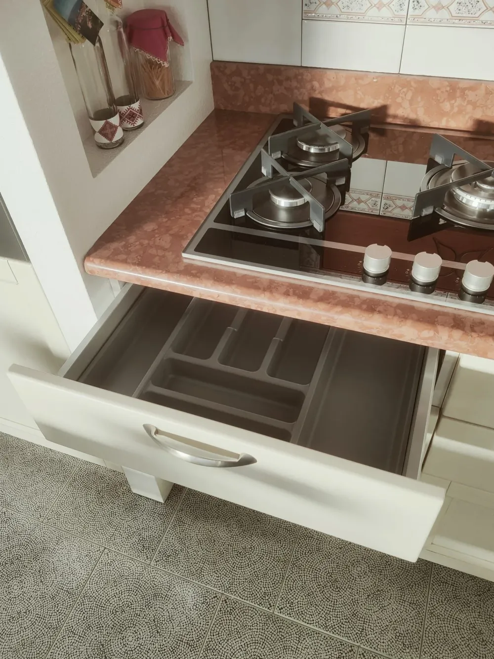 Cucina altri colori classica ad angolo U802 greca   in Offerta Outlet Cucine Ad Angolo