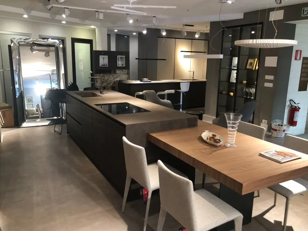 Cucina altri colori design con isola Skill gres^Modulnova