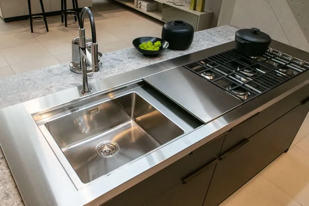 Cucina altri colori moderna ad isola Mia by carlo cracco scontata^Scavolini Hot