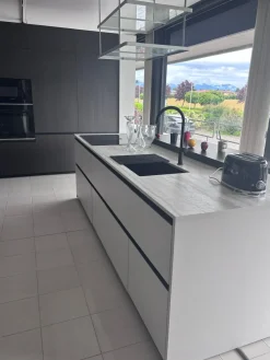 Cucina altri colori moderna con isola Time a soli 15990 Euro^Gentili Group Sale