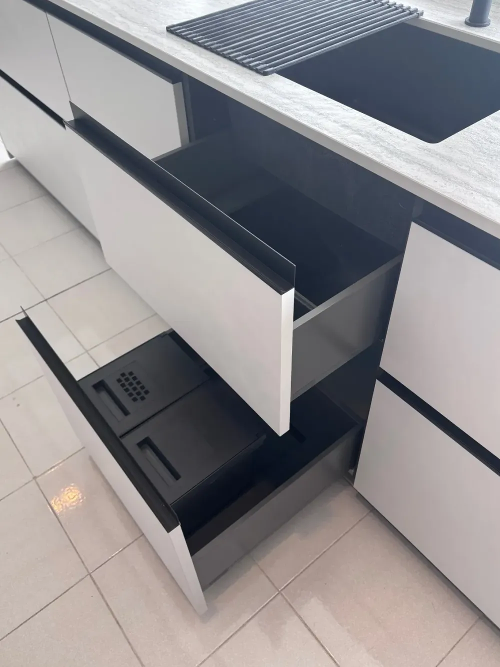 Cucina altri colori moderna con isola Time a soli 15990 Euro^Gentili Group Sale