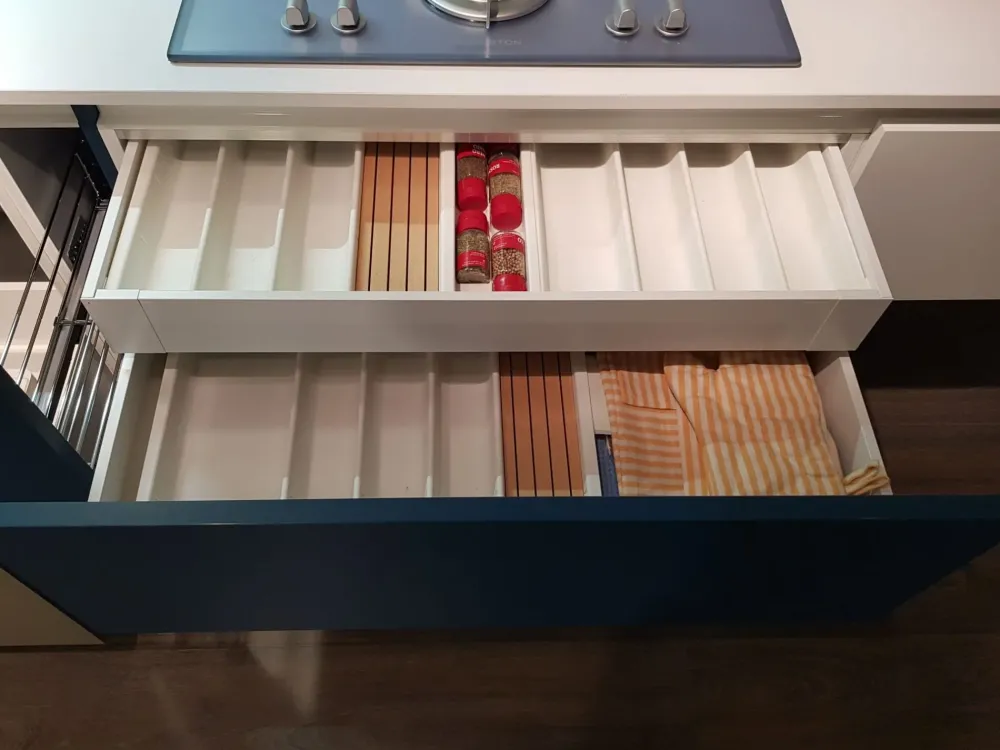 Cucina altri colori moderna ad angolo Space in Offerta Outlet^Gd Arredamenti Online