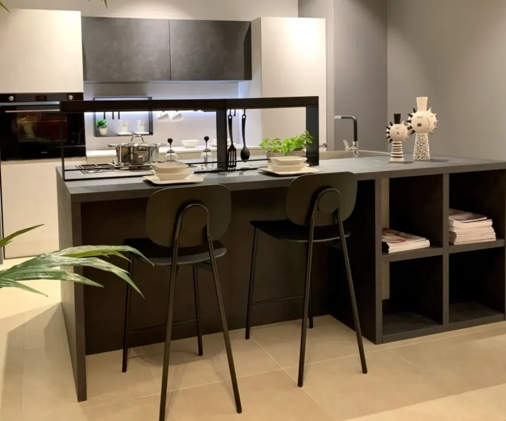 Cucina altri colori moderna con isola Motus^Scavolini New