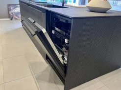 Cucina antracite design con isola Musa in offerta^Scavolini Outlet