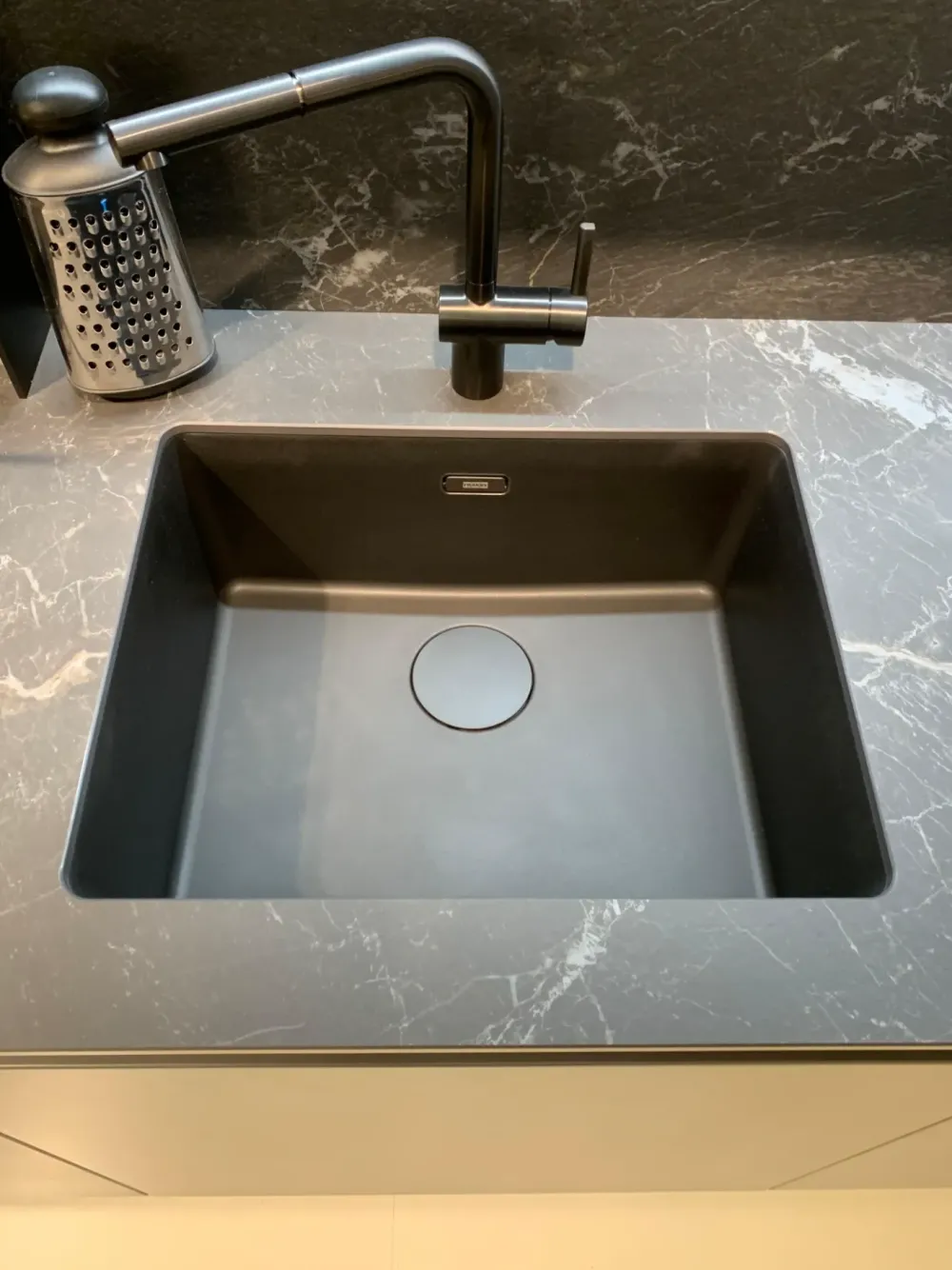 Outlet Cucina antracite moderna lineare Libra Cucine Lineari|Cucine Moderne