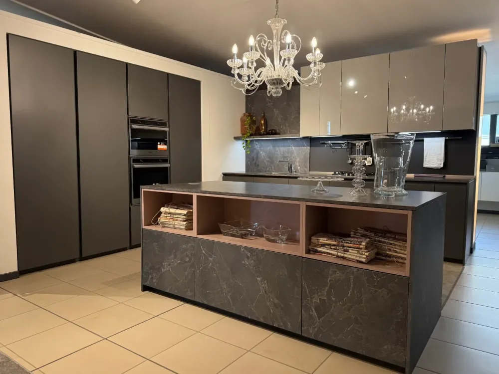 Cucina design con isola grigia in laccata opaco Time^Arredo3 Outlet