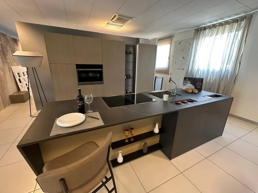 Discount Cucina moderna con isola grigia in laccata opaco K6 asia Cucine Ad Isola|Cucine Moderne