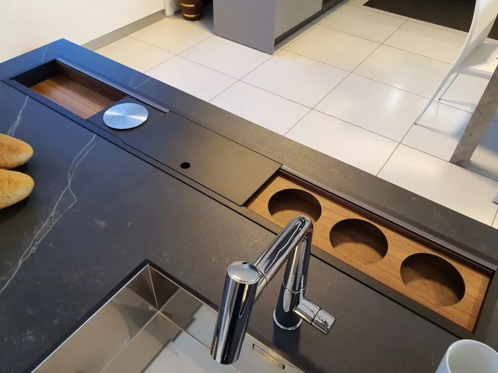 Discount Cucina moderna con isola grigia in laccata opaco K6 asia Cucine Ad Isola|Cucine Moderne