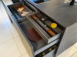 Discount Cucina moderna con isola grigia in laccata opaco K6 asia Cucine Ad Isola|Cucine Moderne