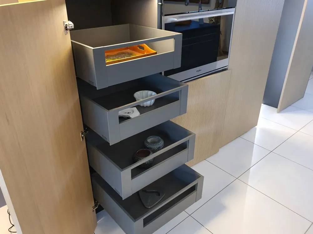 Discount Cucina moderna con isola grigia in laccata opaco K6 asia Cucine Ad Isola|Cucine Moderne