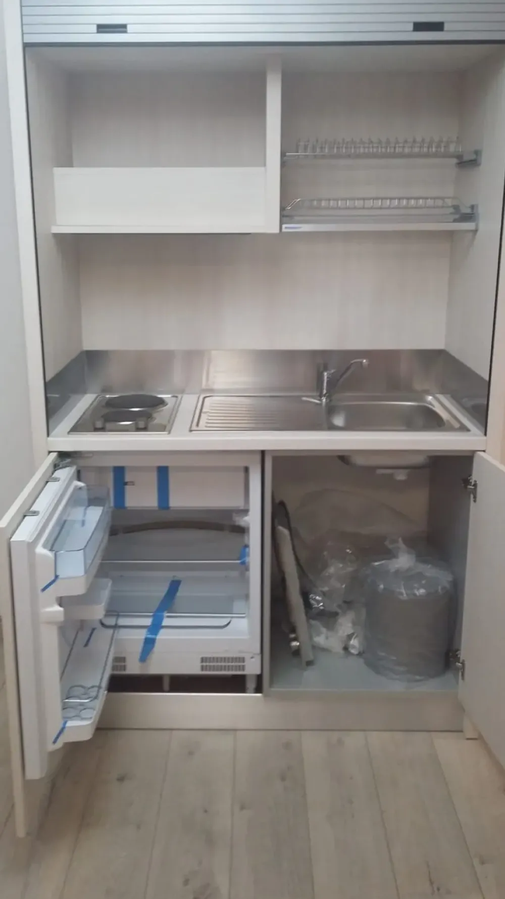 Outlet CUCINA Cucina monoblocco a scomparsa 102-k PREZZO OUTLET Cucine Lineari|Cucine Moderne