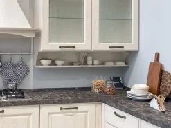 Cucina bianca classica ad angolo Madeleine a soli 11643 Euro^Scavolini Discount