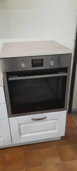 Giannei Cucina bianca classica lineare Carlotta a soli 3900€- Cucine Lineari