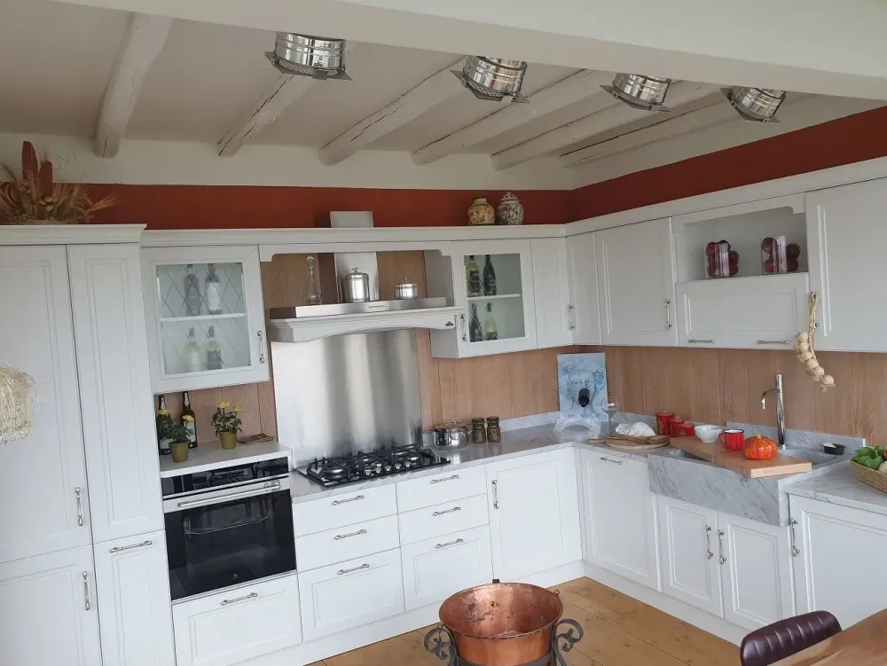 Collezione esclusiva Cucina bianca country ad angolo Granducato scontata- Cucine Ad Angolo|Cucine Country