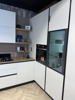 Cucina bianca design ad angolo Young^Stosa Sale
