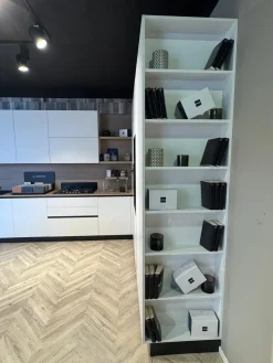 Cucina bianca design ad angolo Young^Stosa Sale