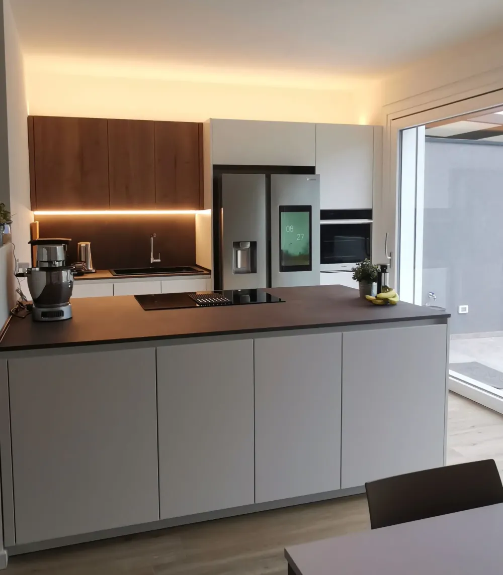 Clearance Cucina bianca design con penisola Ingrosso cucine moderne icm64 scontata Cucine Con Penisola|Cucine Design